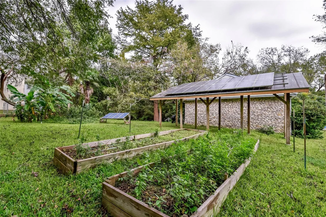 Photo of 1800 Rockcliff RD