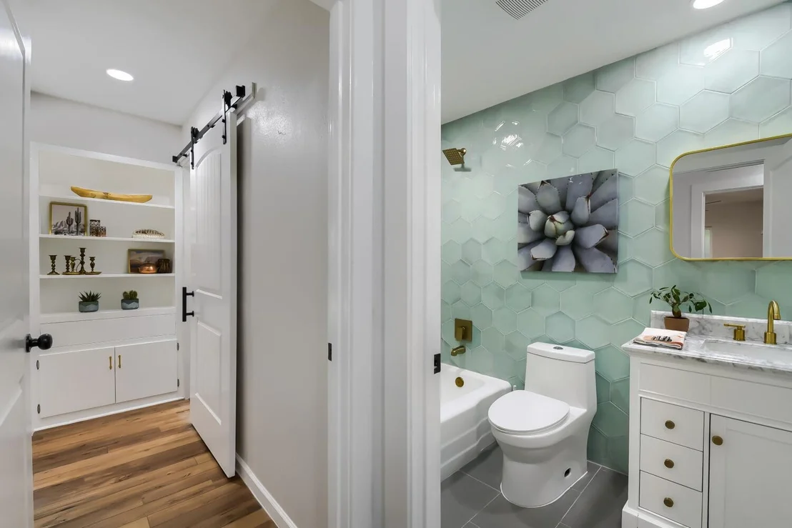 Photo of 304 Sheraton Ave