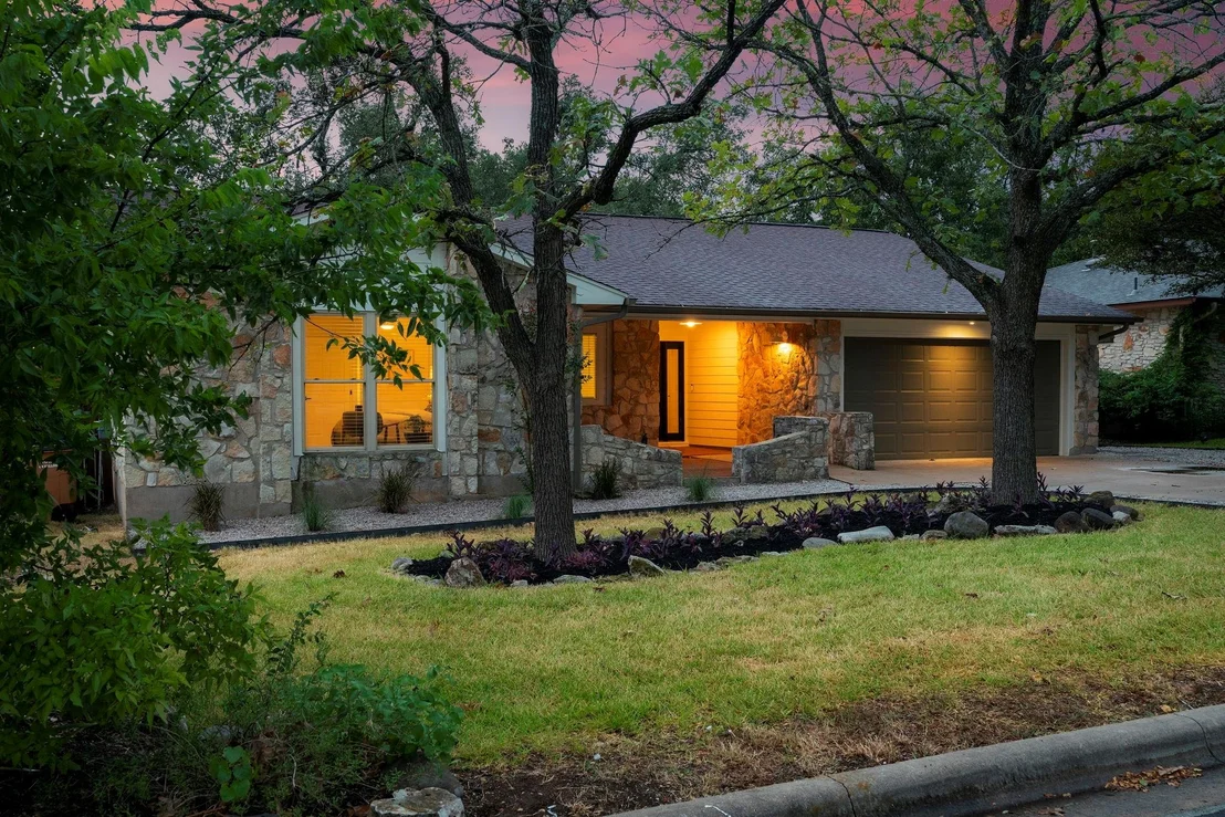 Photo of 5405 Porsche LN