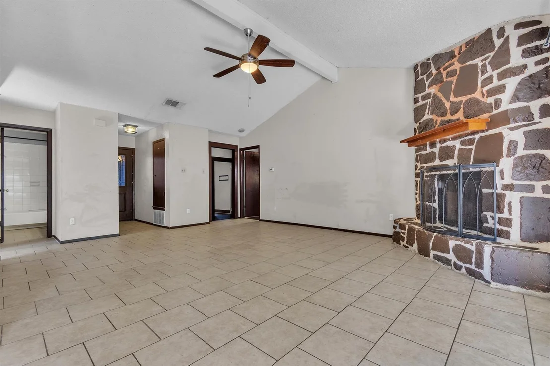 Photo of 5000 Fontenay DR