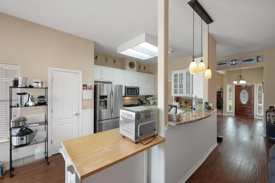 Photo of 102 Stacey LN