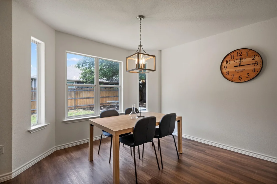 Photo of 104 Live Oak CIR