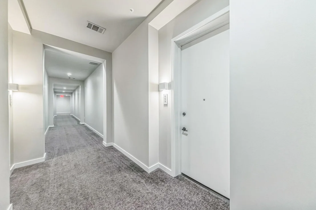 Photo of Unit 609 at 800 Embassy DR
