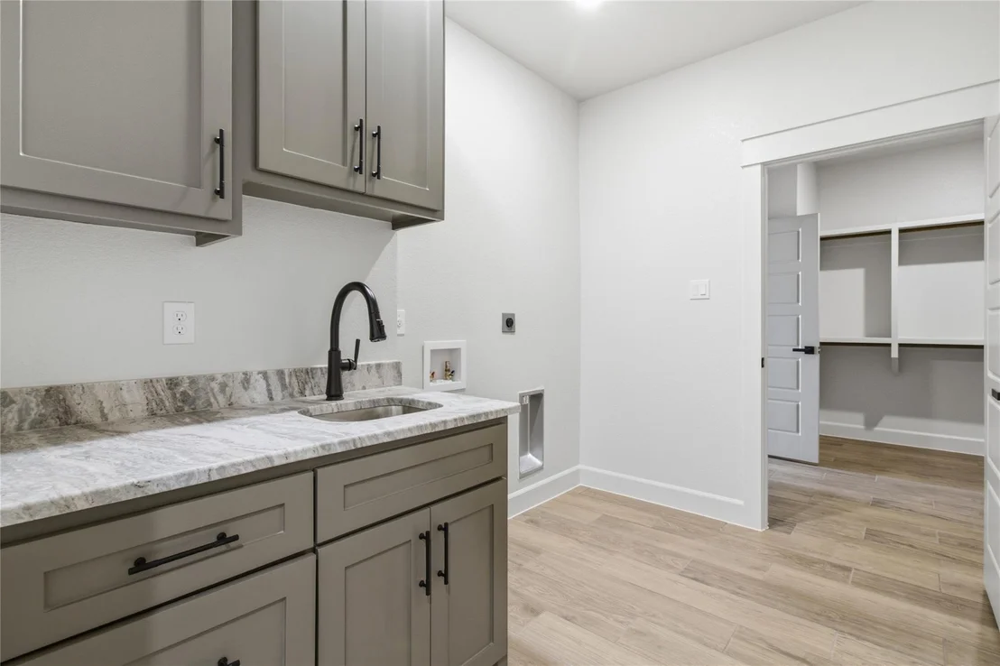 Photo of 11109 Golden Eagle Ave
