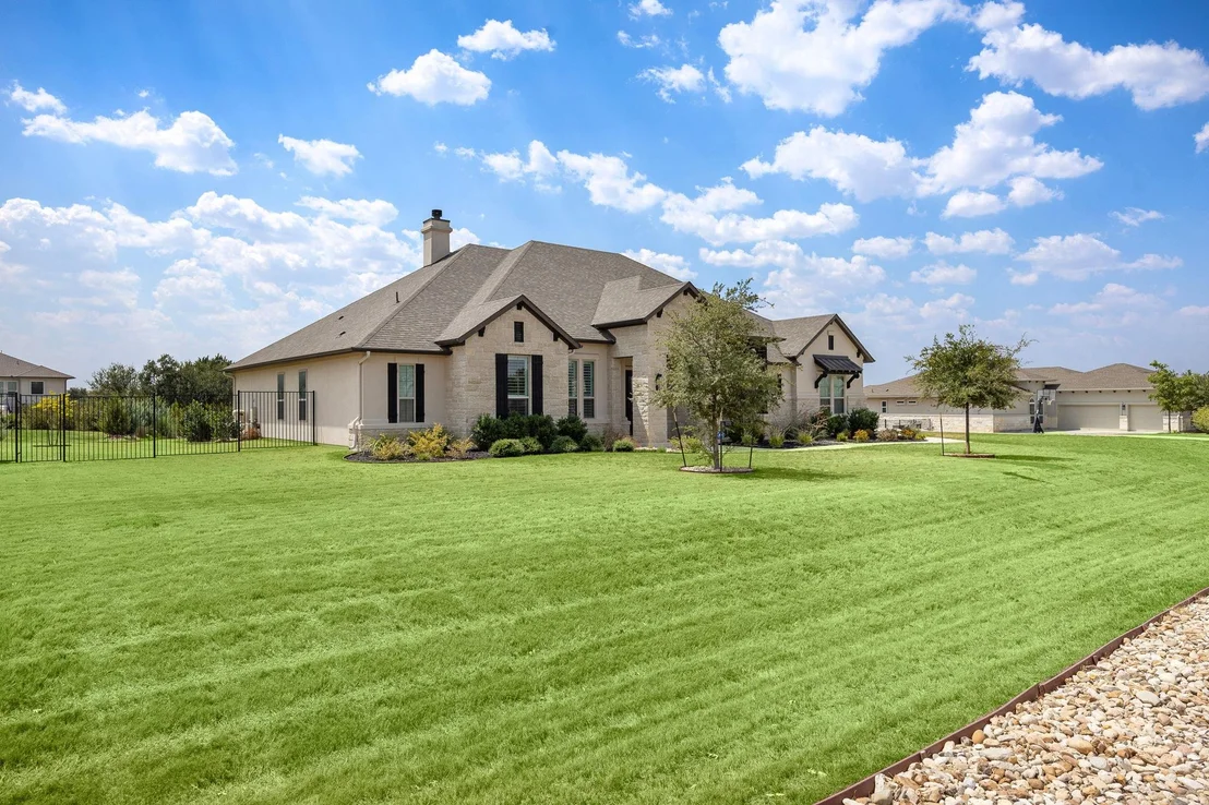Photo of 109 Houston LOOP