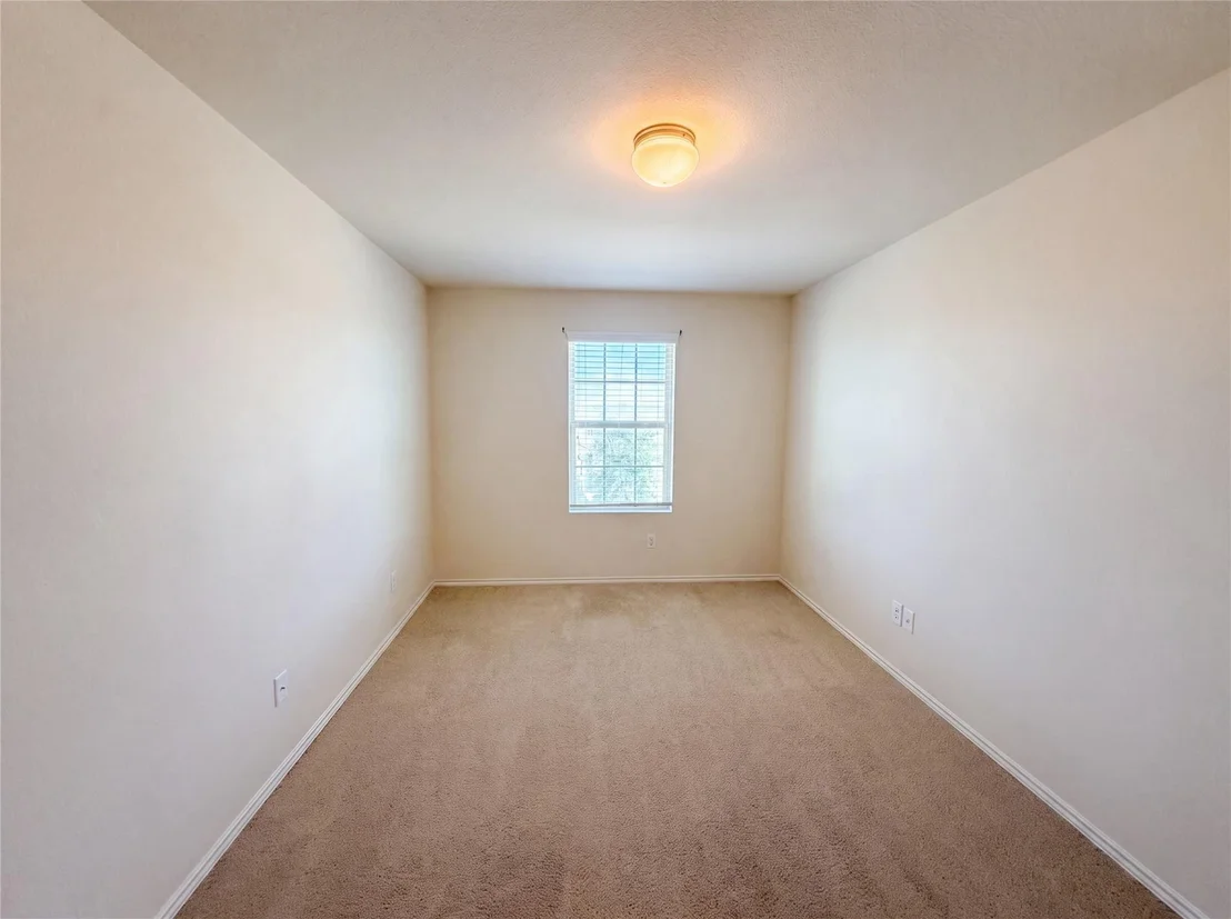 Photo of Unit 26E at 276 Circle WAY