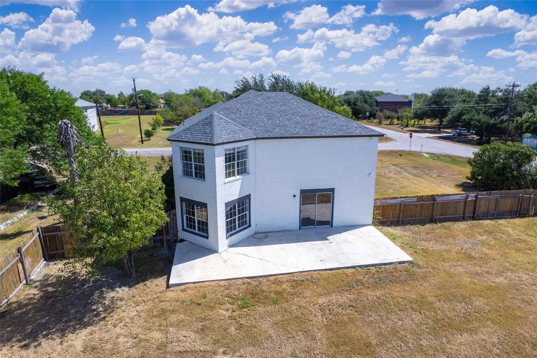 Photo of 3000 Ridgemont LN