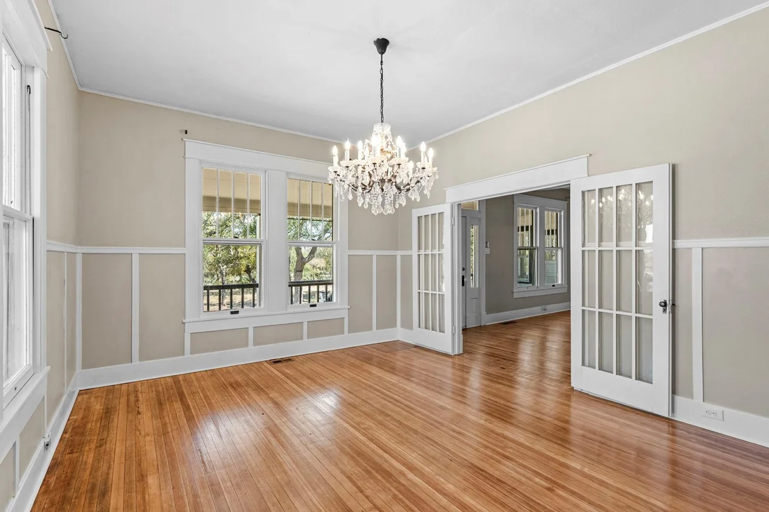Photo of 1501 Beaver LN