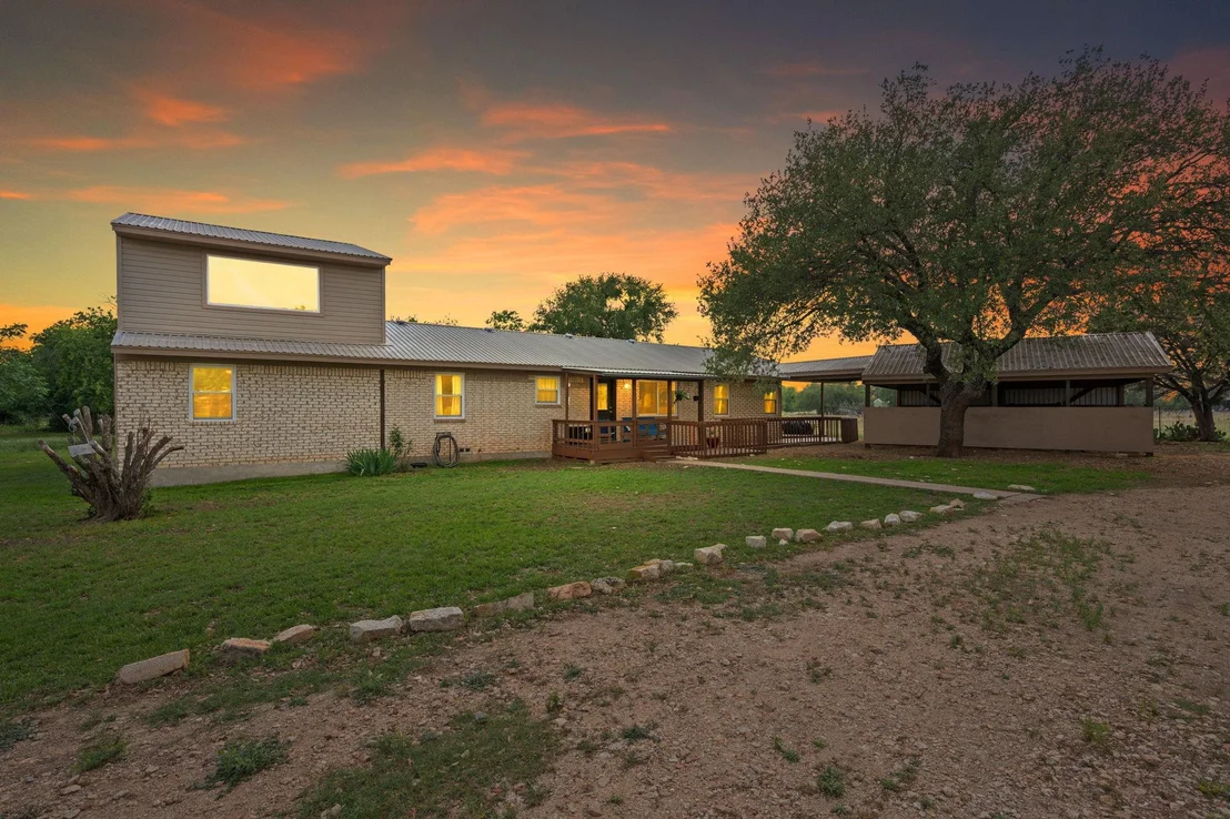 Photo of 14941 Cedar Valley RD