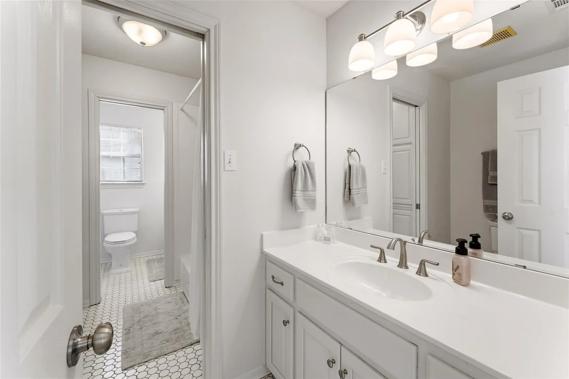 Photo of 3401 Chisholm TRL