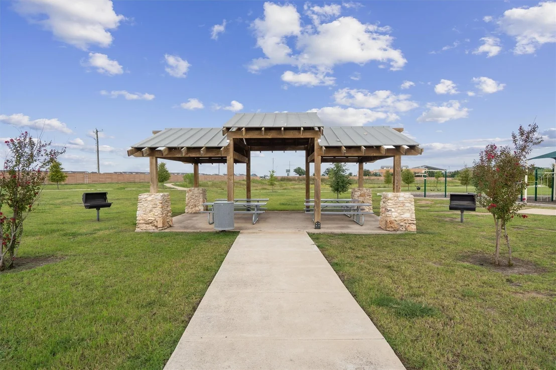 Photo of 138 Beth Ann LOOP