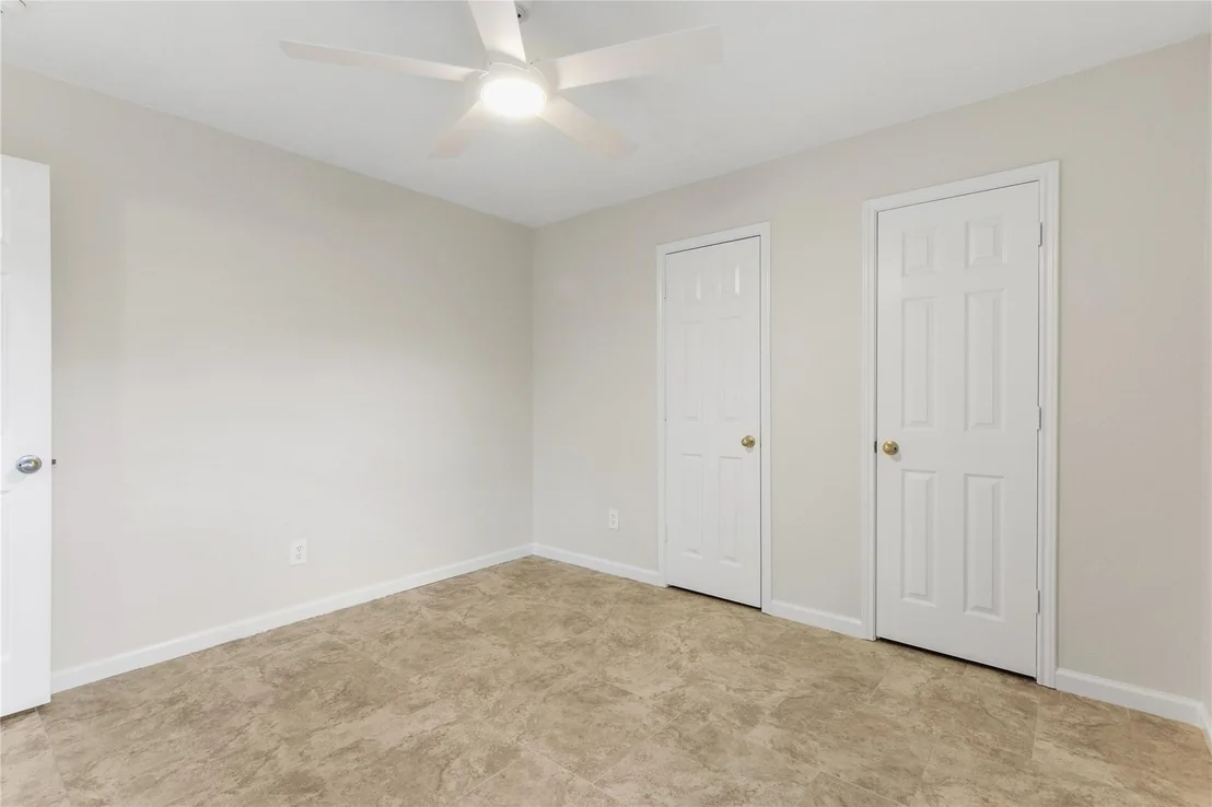 Photo of 1104 Cliffview DR