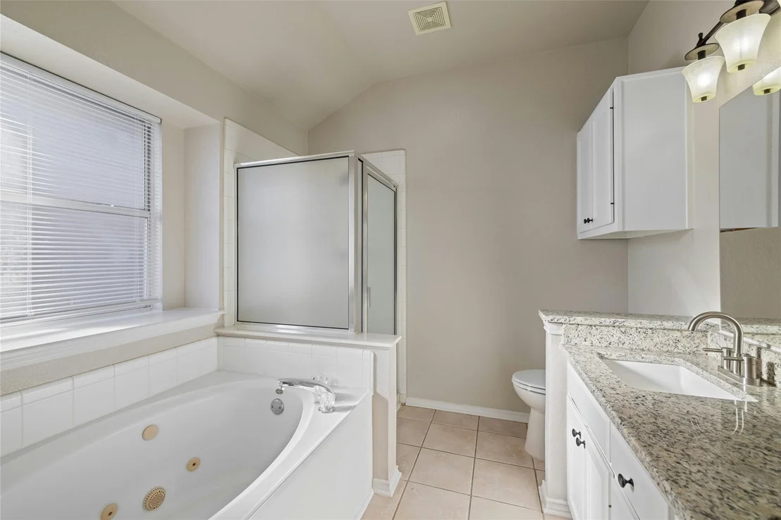 Photo of 806 Hilltop DR
