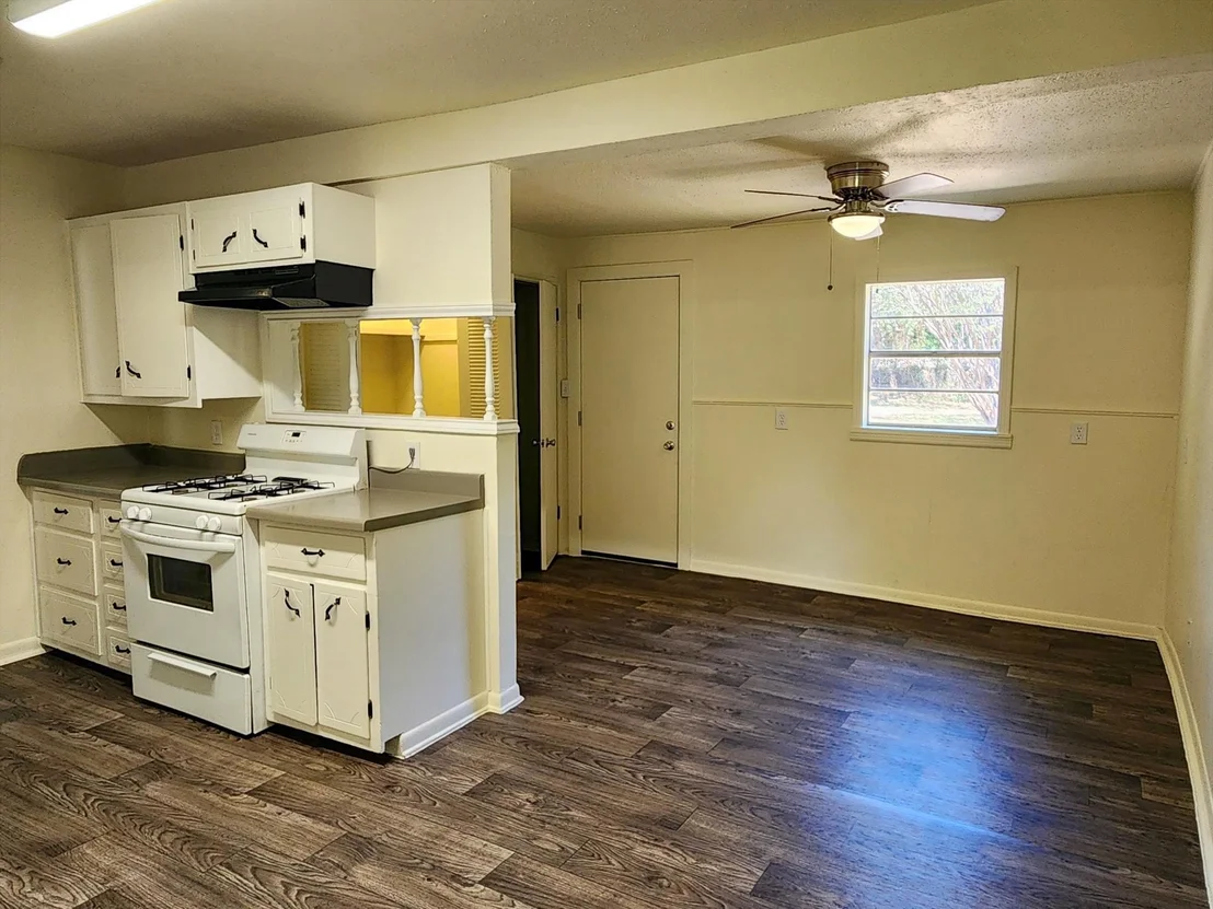 Photo of 124 Circle DR