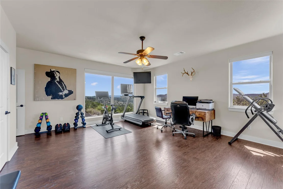 Photo of 400 Darby LN