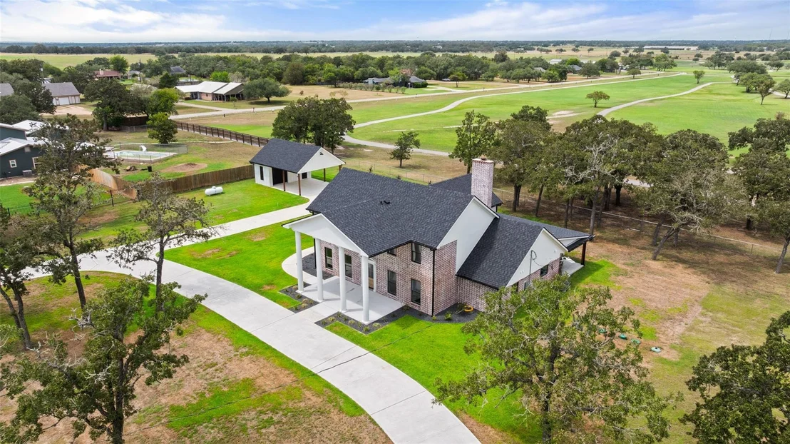 Photo of 1017 County Road 229 RD