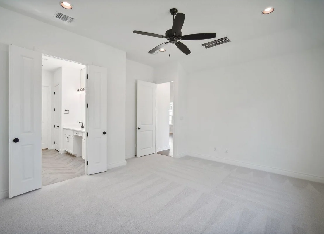 Photo of 205 Fair Oaks DR