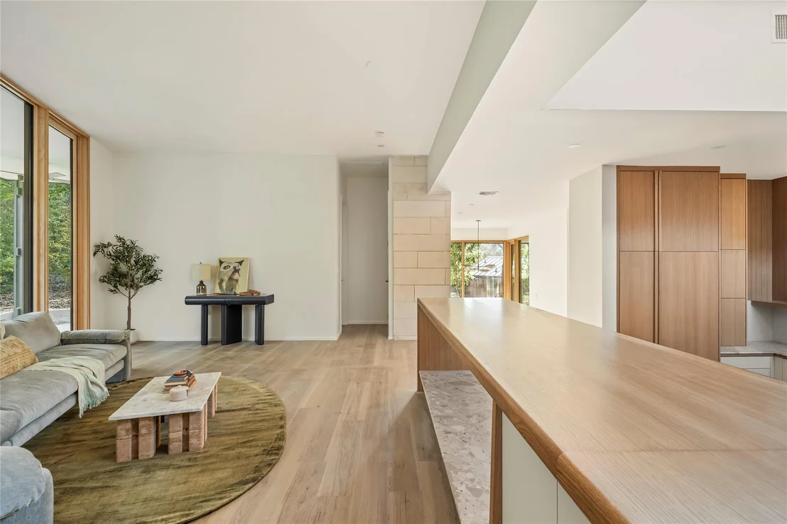 Photo of 1705 Cliffside DR