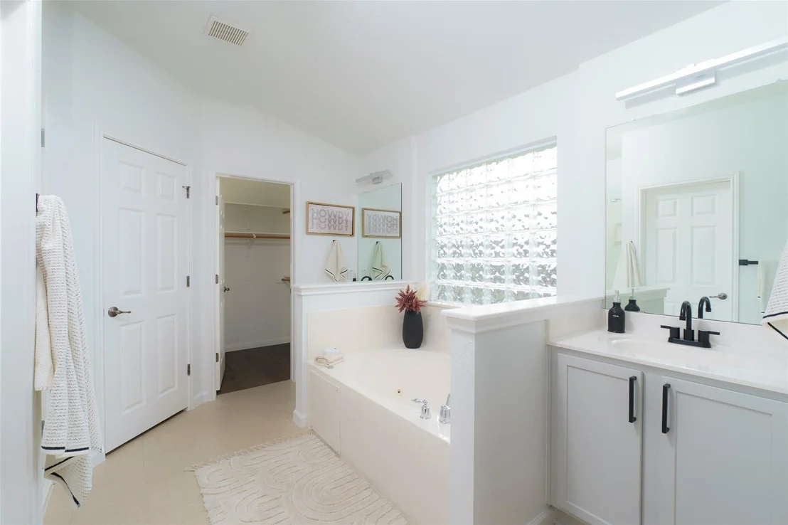 Photo of 11700 Misty White DR