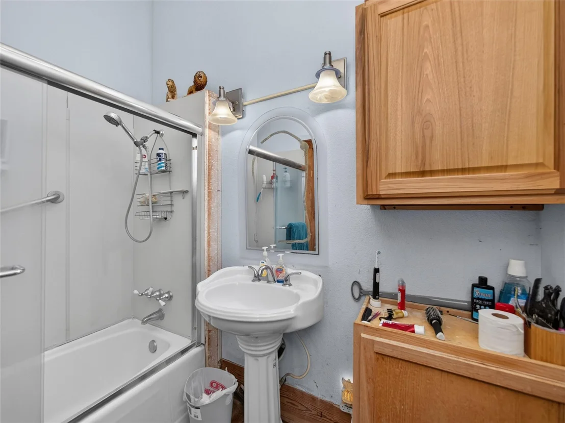Photo of 7866 County Road 404