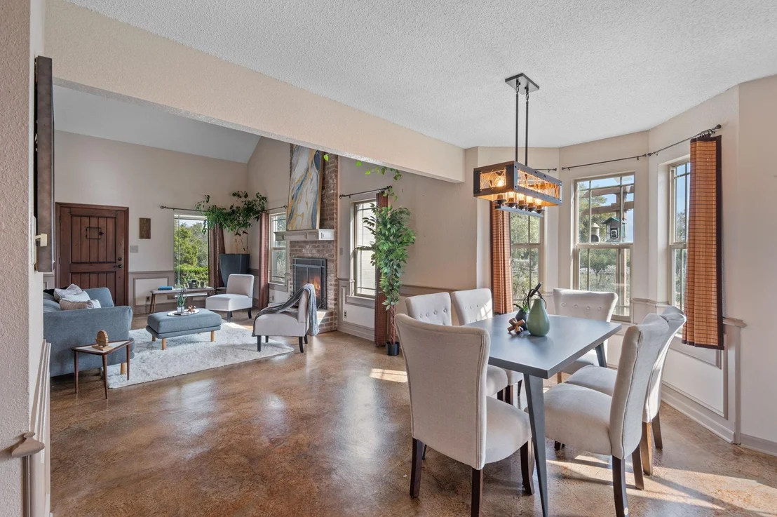 Photo of 413 Spring Valley RD