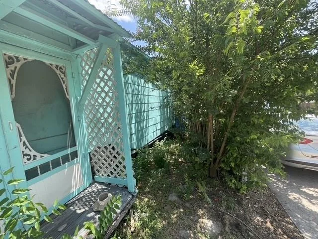 Photo of 919 W 4th ST