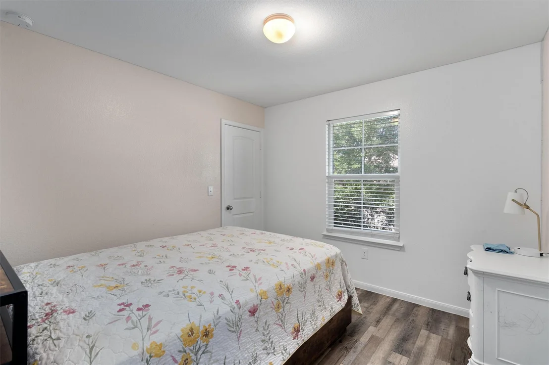 Photo of 15013 Roody LN