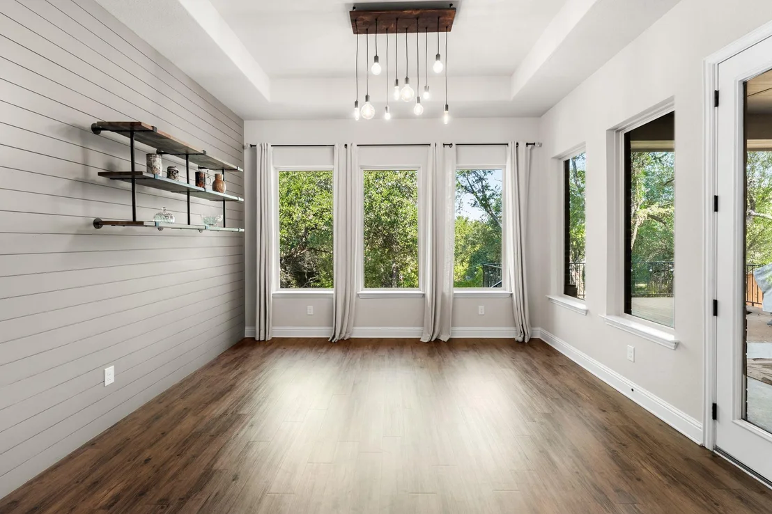 Photo of 140 Lake Rim CIR