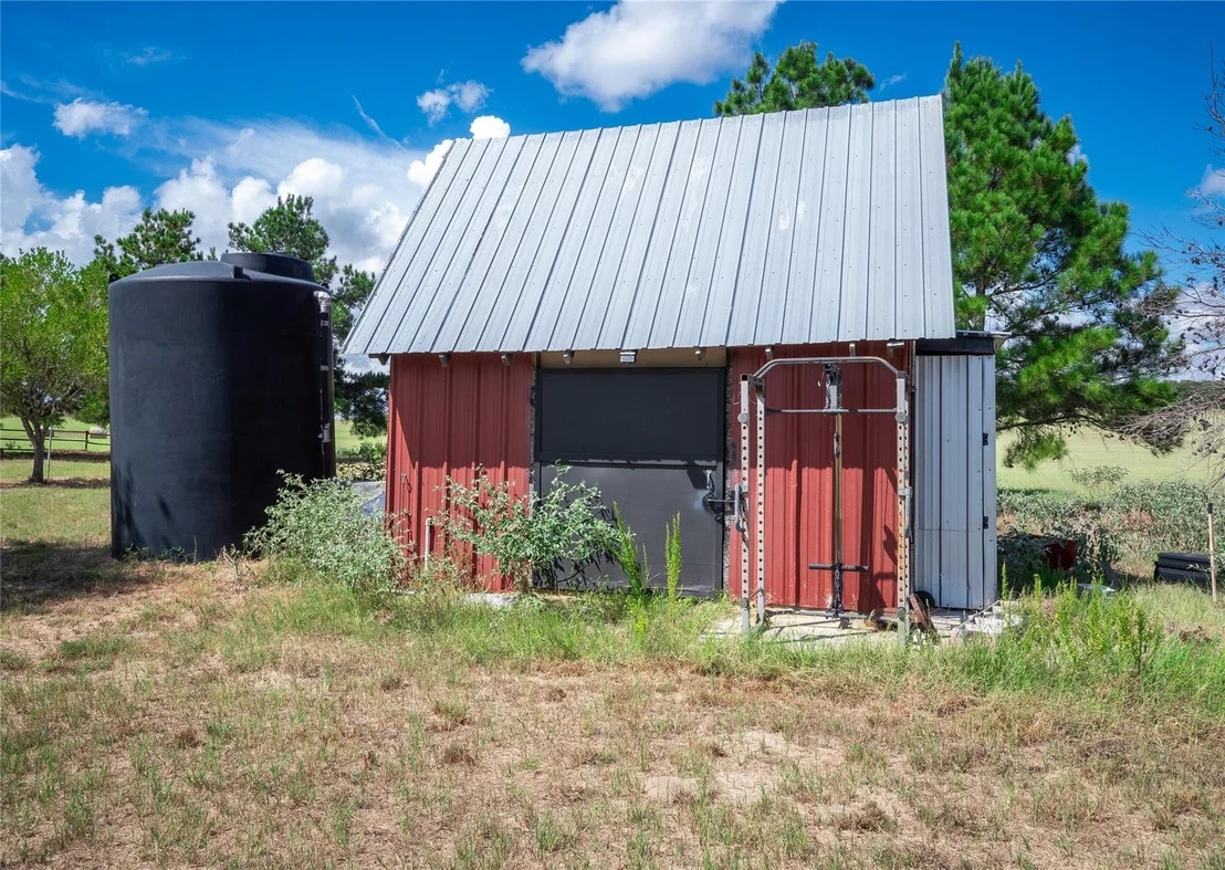 Photo of 245 Country LN