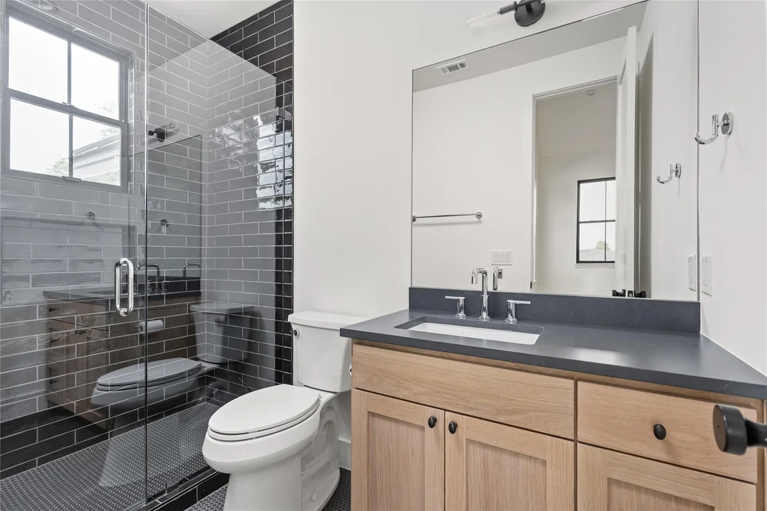Photo of 1703 Madison
