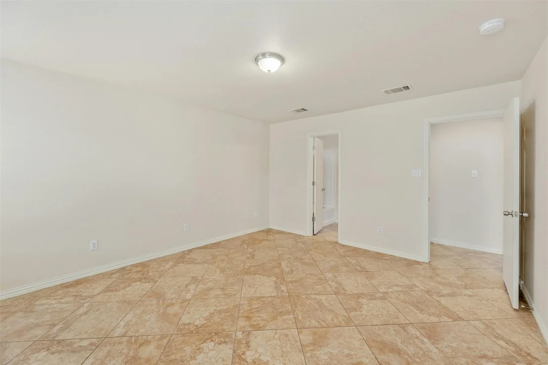 Photo of 18412 Sunhaven CV