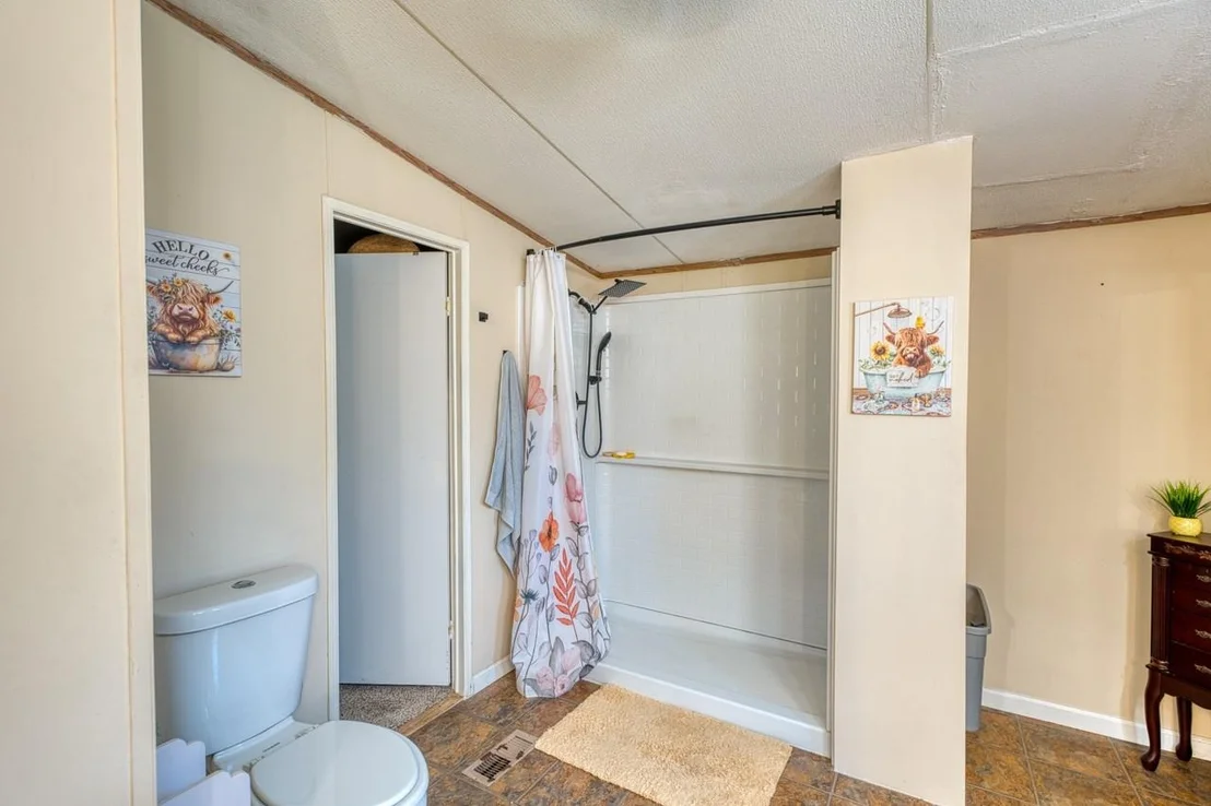 Photo of 122 Heritage DR