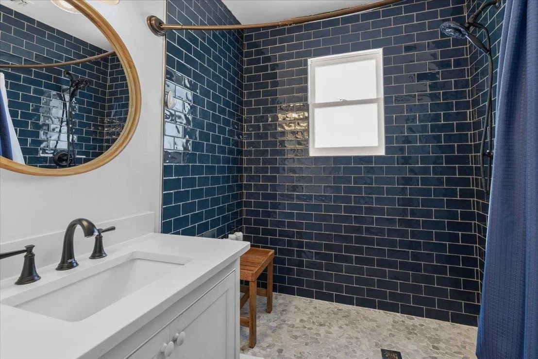 Photo of 234 Loring