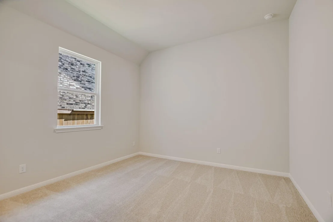 Photo of 270 Smithsonian LN