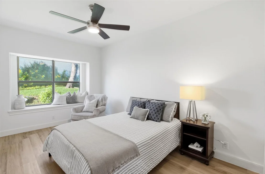 Photo of 108 Crest View DR