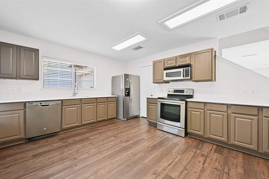 Photo of 1400 Geoffs DR