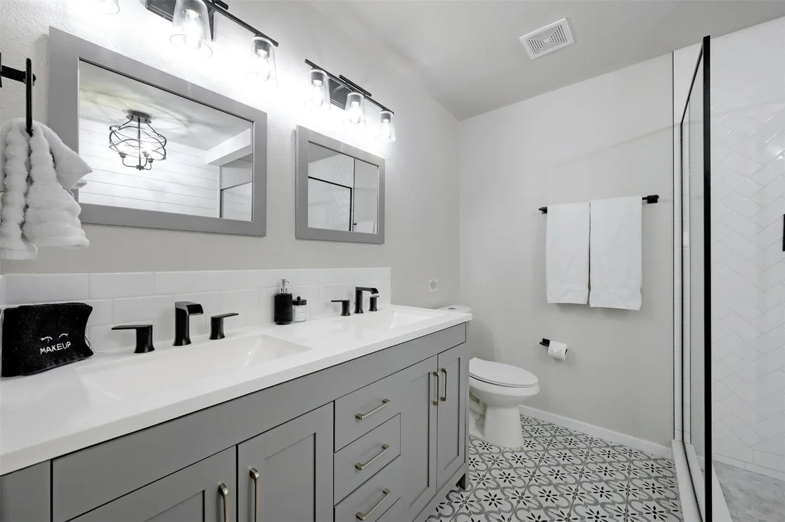 Photo of 610 Duke BND