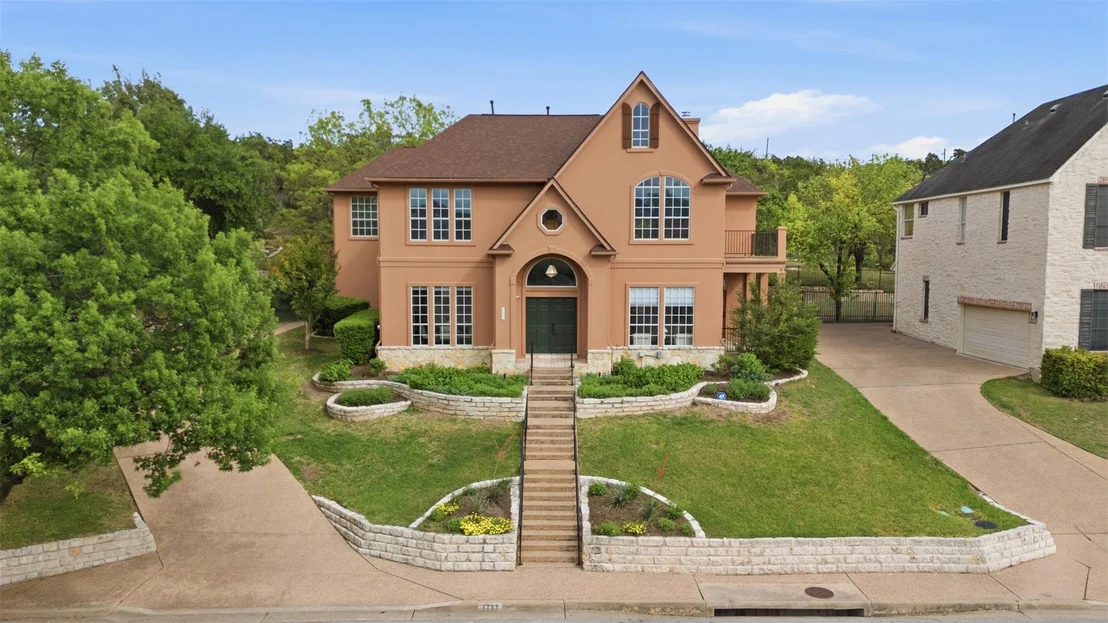 Photo of 1717 Allium DR