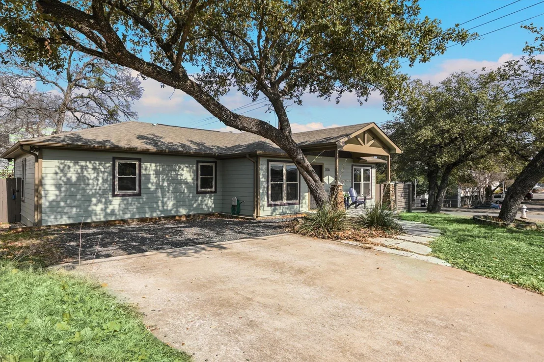 Photo of 1300 Morgan LN