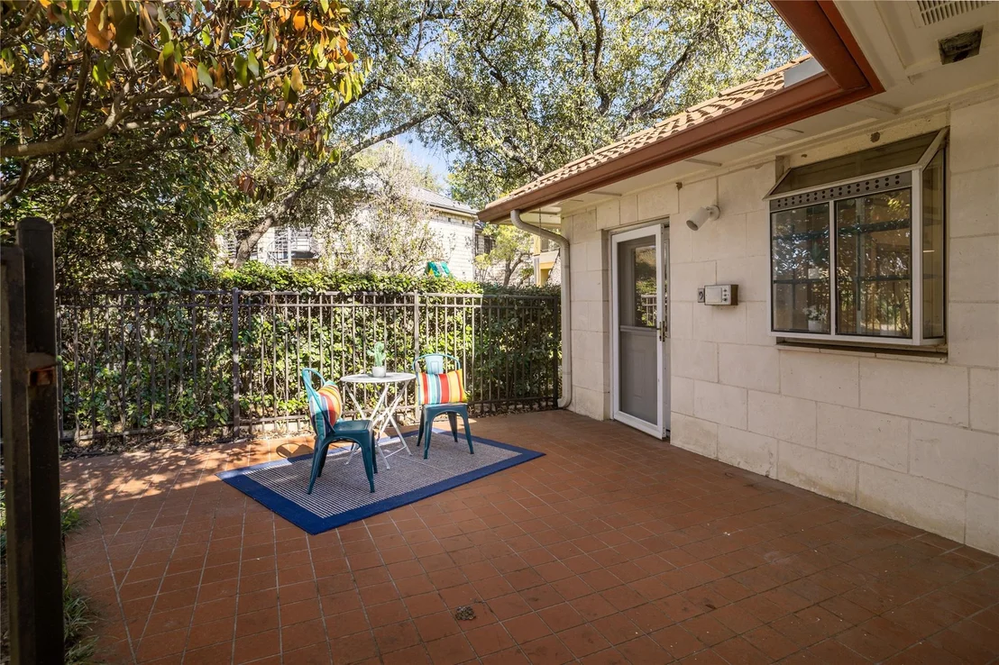 Photo of 5700 Greenledge CV