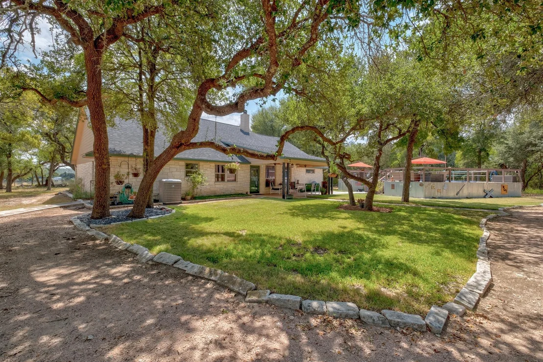 Photo of 1200 County Road 233