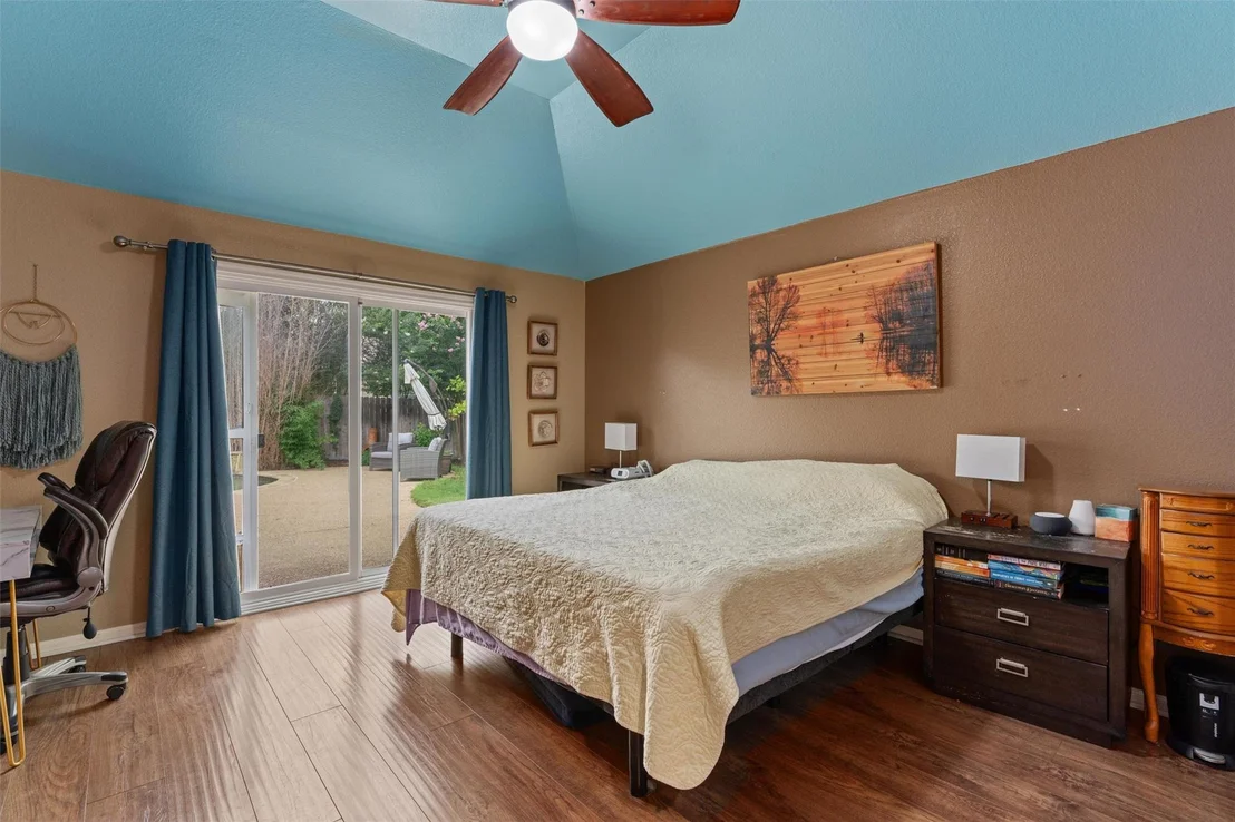 Photo of 903 Ridgemont CIR