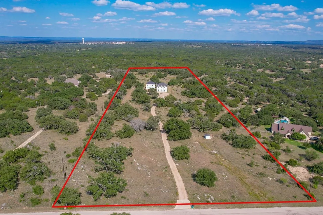 Photo of 301 Twisted Oak DR