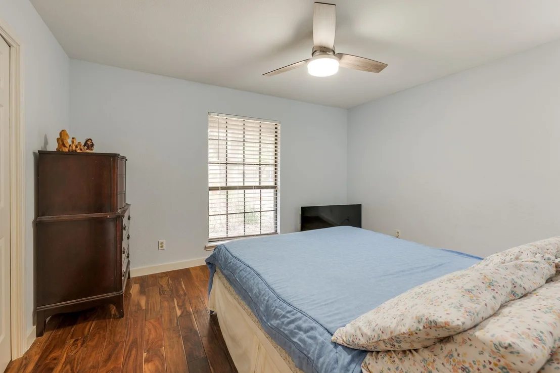Photo of 2403 Braemar CV