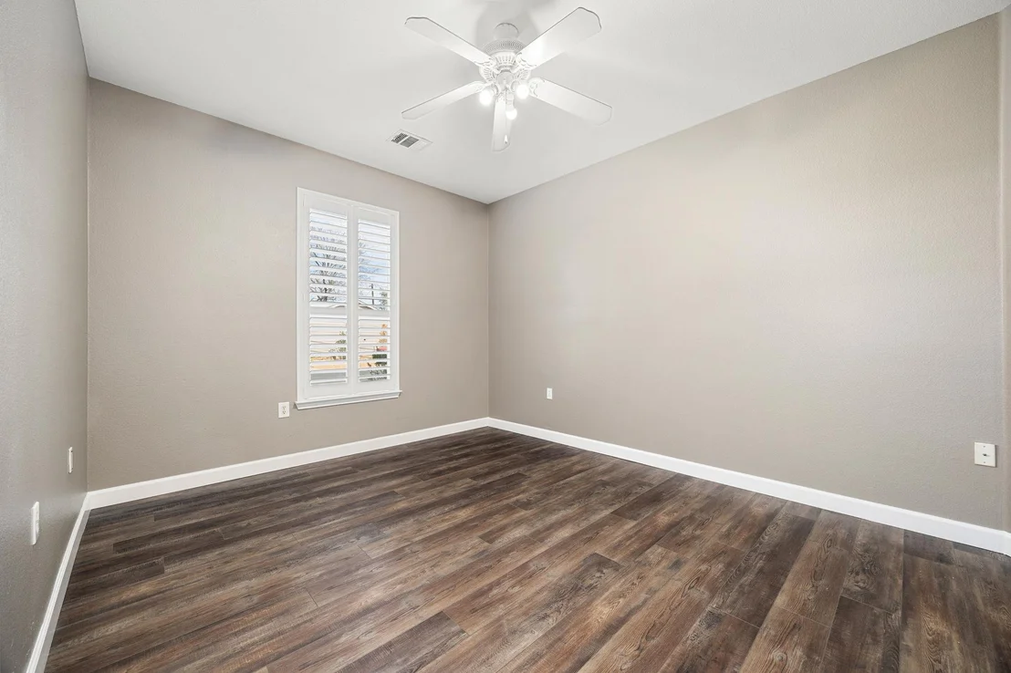 Photo of 4805 Louis Ave