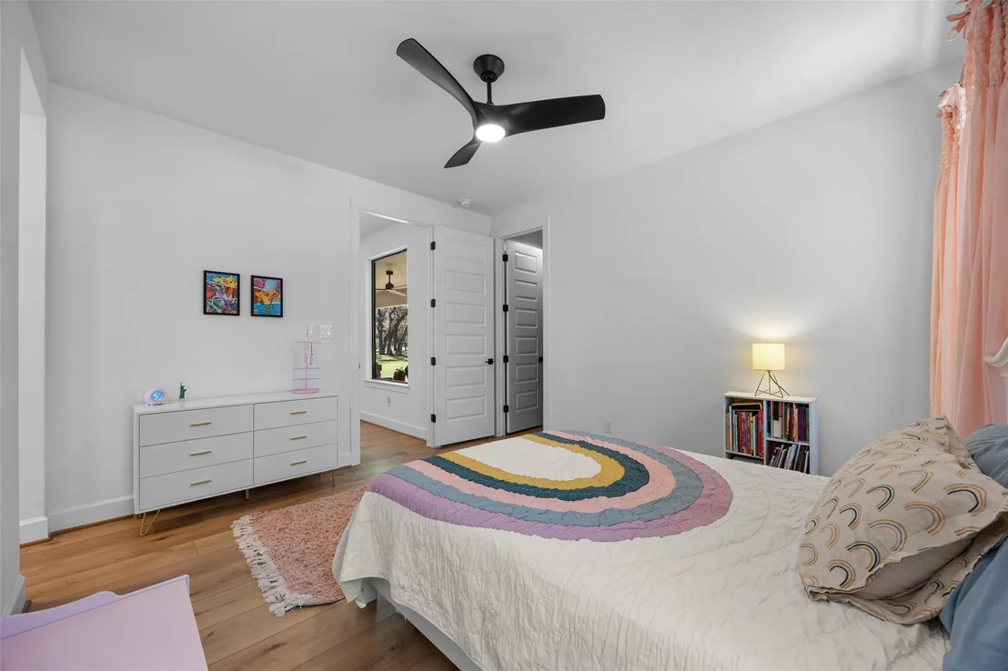 Photo of 114 Winding Oak DR