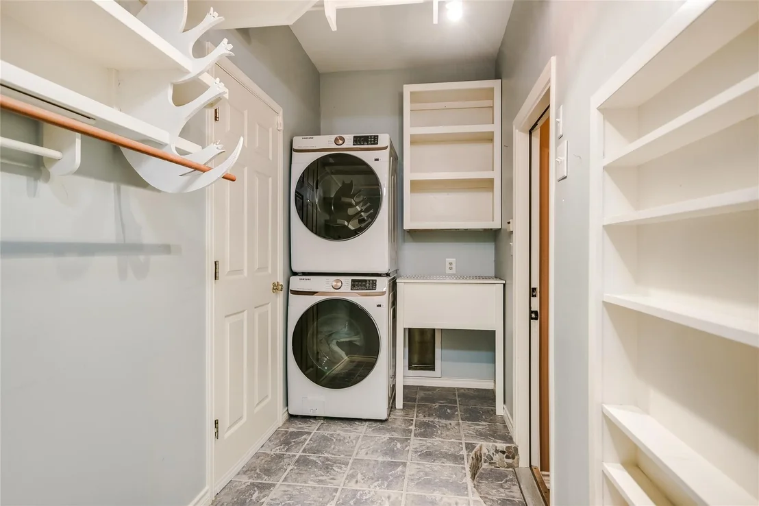 Photo of 4304 Small DR