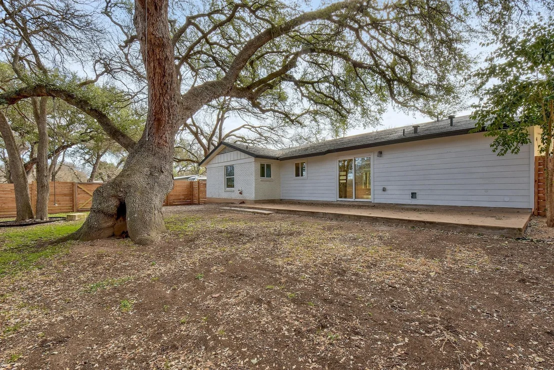 Photo of 2300 Fair Oaks DR