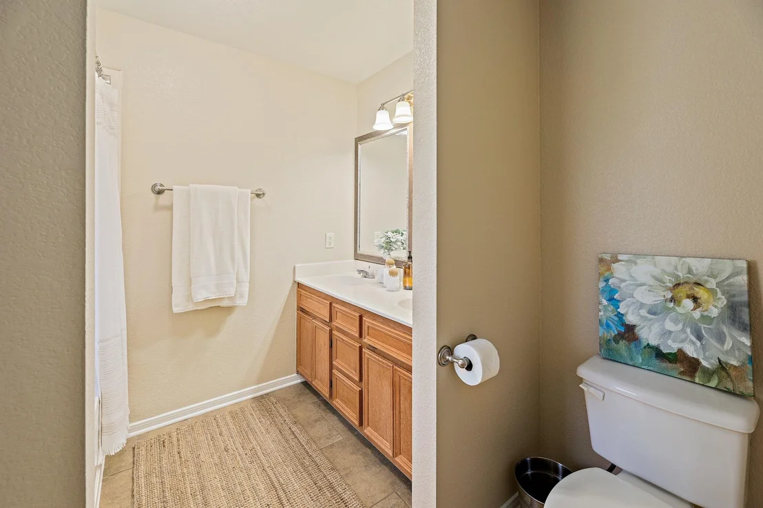 Photo of 111 Stephen LN