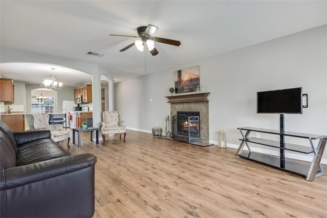 Photo of 3800 Hickox DR